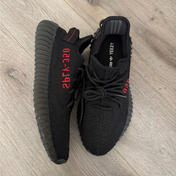 Adidas Yeezy Boost 350 V2 - Picture 1 of 5
